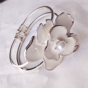 White Enamel/Pearl Floral Silver Clamp Bracelet